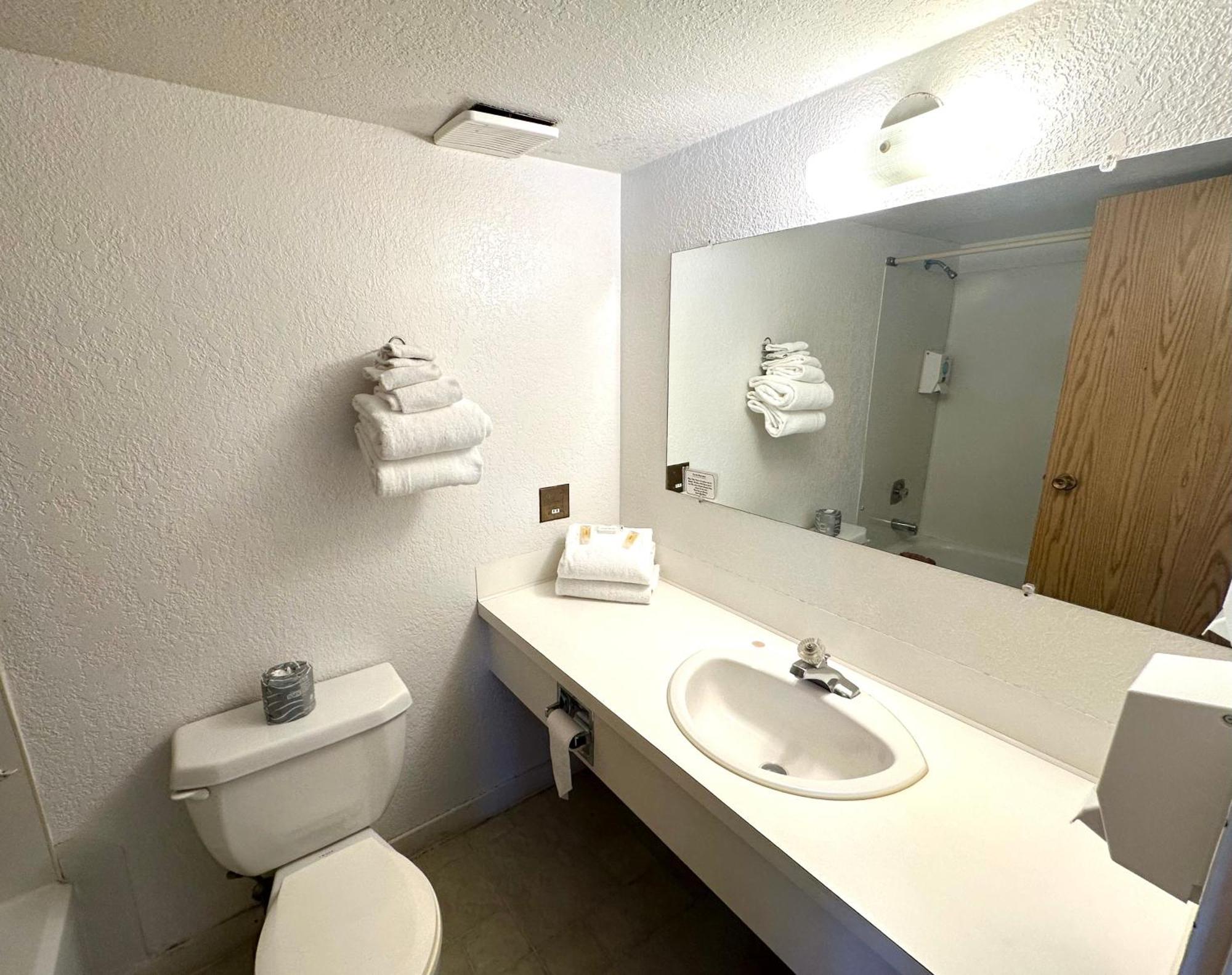 Island West Resort-Motel Ucluelet Bilik gambar